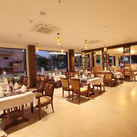 Hotel Maria Park Muvattupuzha Exterior foto