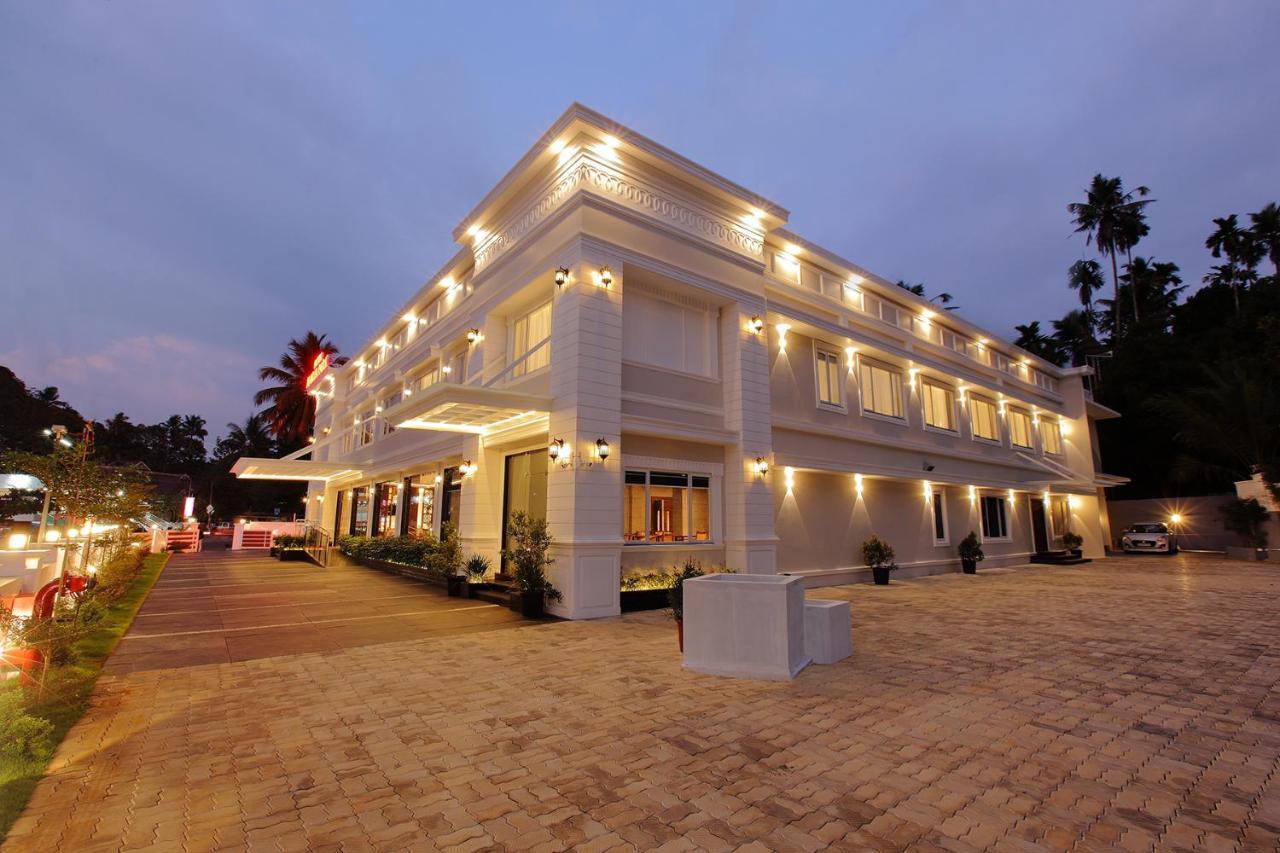 Hotel Maria Park Muvattupuzha Exterior foto
