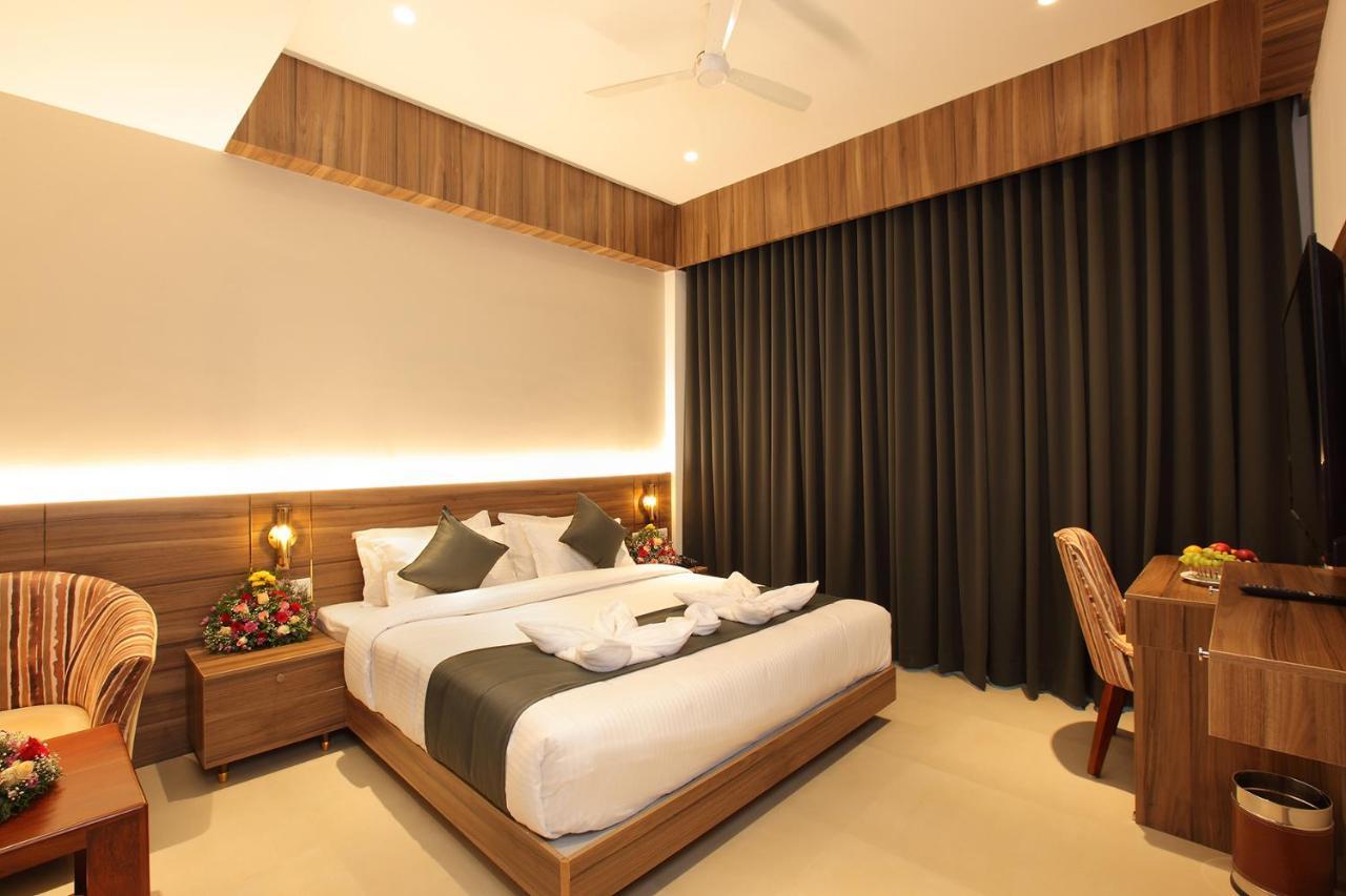 Hotel Maria Park Muvattupuzha Exterior foto
